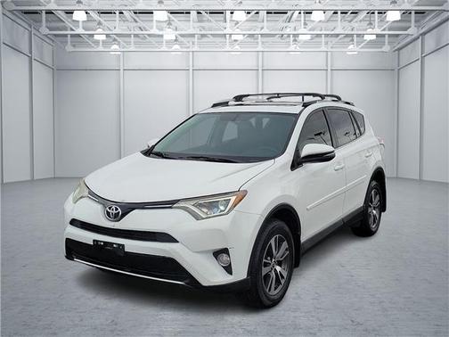 Super White 2016 Toyota RAV4 XLE