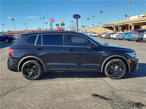 2024 Volkswagen Tiguan 2.0T SE R-Line Black