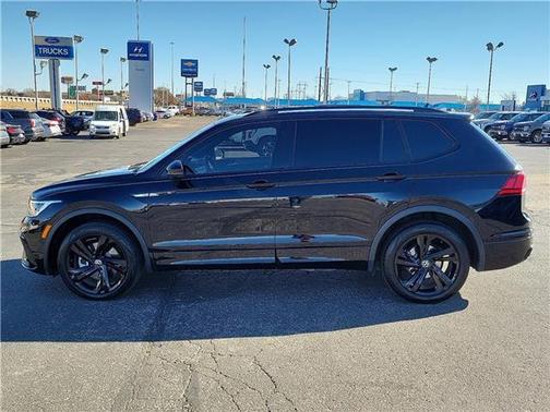 2024 Volkswagen Tiguan 2.0T SE R-Line Black