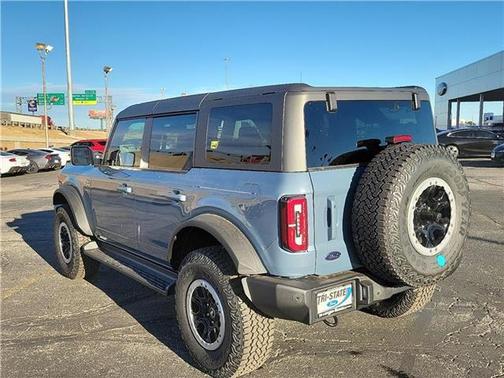 Azure / Gray Metallic 2025 Ford Bronco Outer Banks