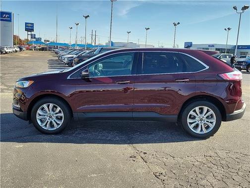 2024 Ford Edge Titanium
