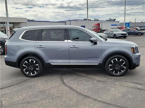 Silver 2023 Kia Telluride SX-Prestige