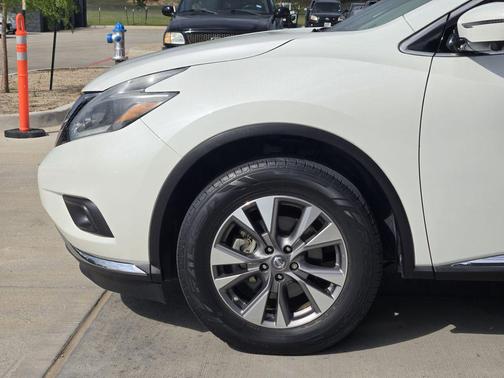 Pearl White 2018 Nissan Murano SL