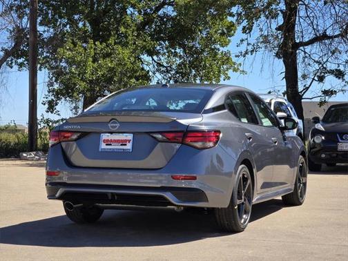 2025 Nissan Sentra SR