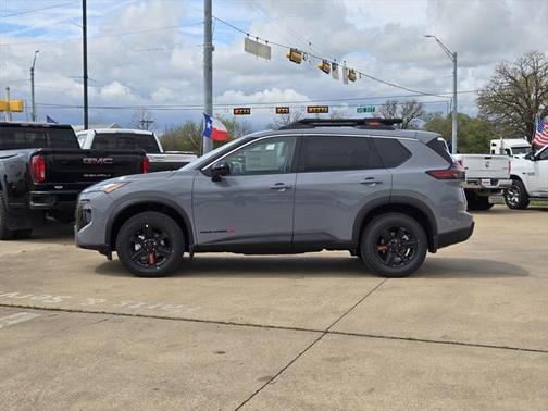 2025 Nissan Rogue Rock Creek
