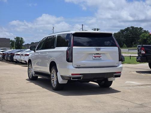 2022 Cadillac Escalade ESV Premium Luxury