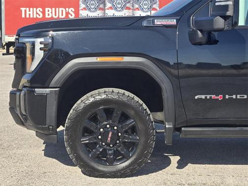 2024 GMC Sierra 2500 AT4