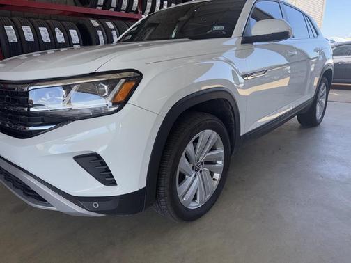 2021 Volkswagen Atlas Cross Sport 2.0T SE w/Technology