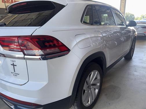2021 Volkswagen Atlas Cross Sport 2.0T SE w/Technology