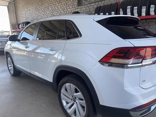 2021 Volkswagen Atlas Cross Sport 2.0T SE w/Technology