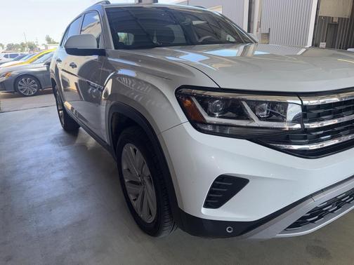 2021 Volkswagen Atlas Cross Sport 2.0T SE w/Technology