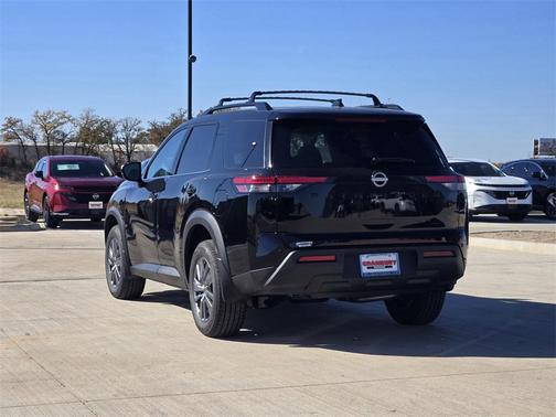 2025 Nissan Pathfinder SV 4WD