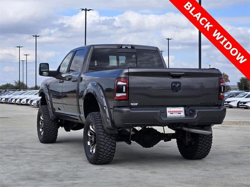 2024 RAM 3500 Laramie Crew Cab 4x4 6'4' Box