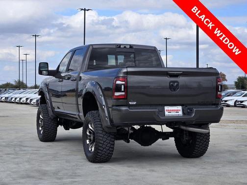 2024 RAM 3500 Laramie Crew Cab 4x4 6'4' Box