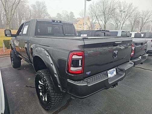 2024 RAM 3500 Laramie Crew Cab 4x4 6'4' Box