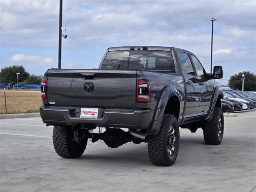 2024 RAM 3500 Laramie Crew Cab 4x4 6'4' Box