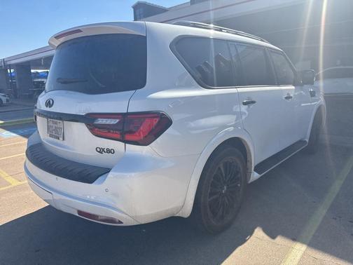 2024 INFINITI QX80 PREMIUM SELECT AWD