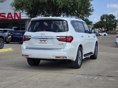 2018 INFINITI QX80 Base