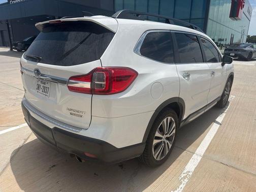 Crystal White Pearl 2022 Subaru Ascent Touring 7-Passenger