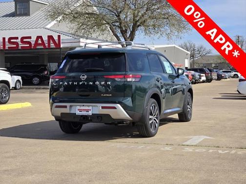 2025 Nissan Pathfinder Platinum FWD