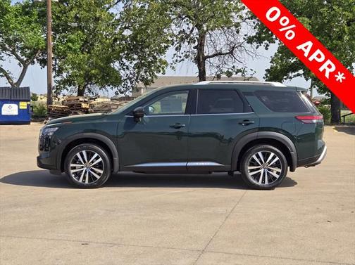 2025 Nissan Pathfinder Platinum FWD
