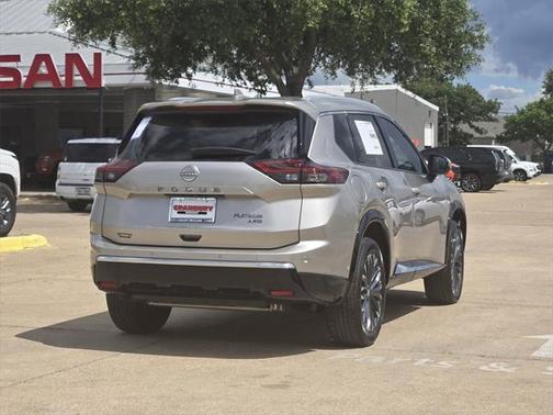 2025 Nissan Rogue Platinum
