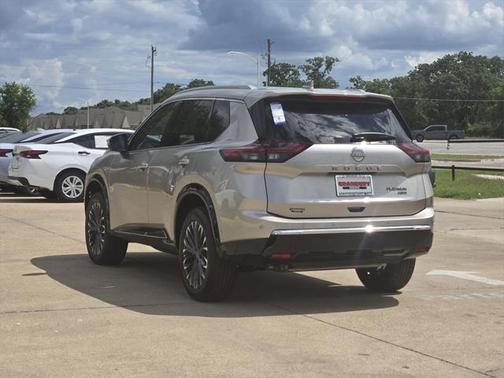 2025 Nissan Rogue Platinum