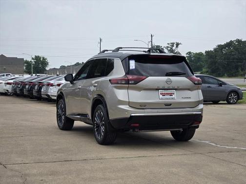 2025 Nissan Rogue Platinum