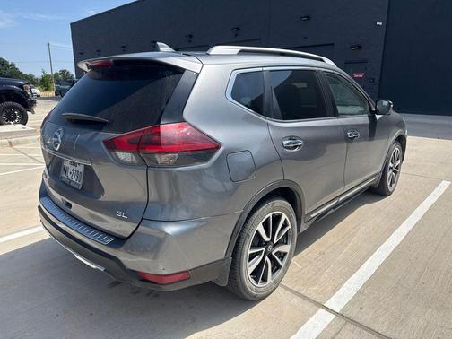 Gun Metallic 2018 Nissan Rogue SL