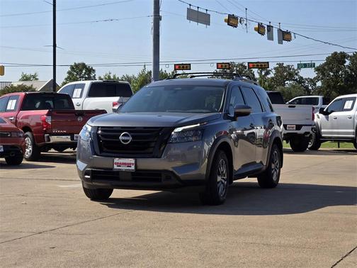 2025 Nissan Pathfinder SV FWD