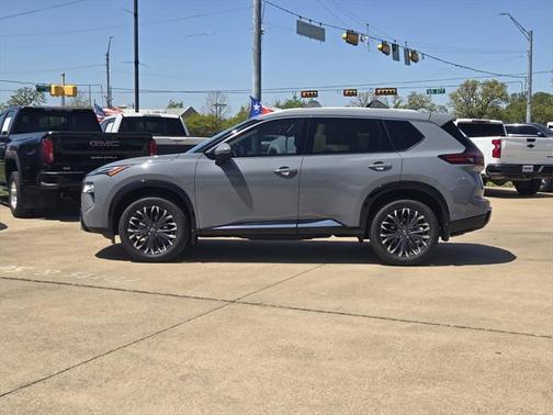 2025 Nissan Rogue Platinum