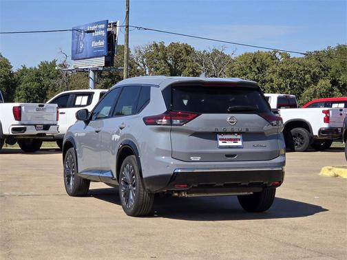 2025 Nissan Rogue Platinum