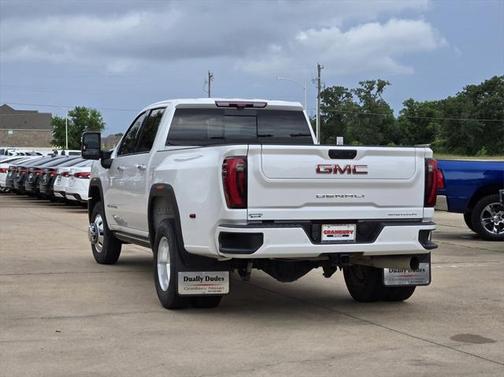 2024 GMC Sierra 3500 Denali