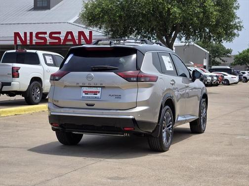 2025 Nissan Rogue Platinum