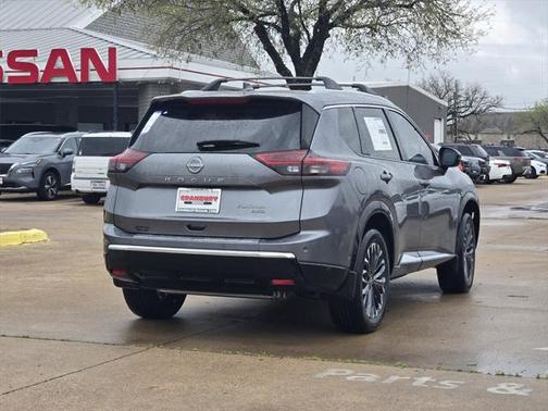 2025 Nissan Rogue Platinum