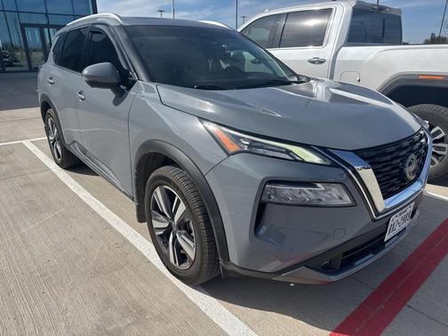 2022 Nissan Rogue SL