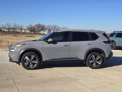 2022 Nissan Rogue SL