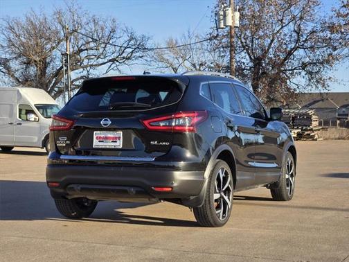 2022 Nissan Rogue Sport SL