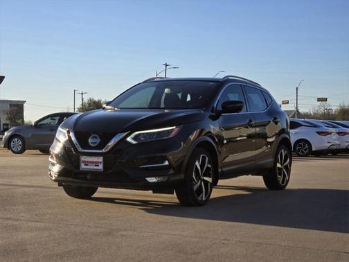 2022 Nissan Rogue Sport SL