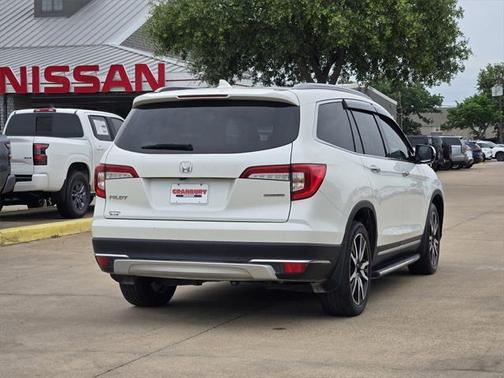 2019 Honda Pilot Touring 8-Passenger
