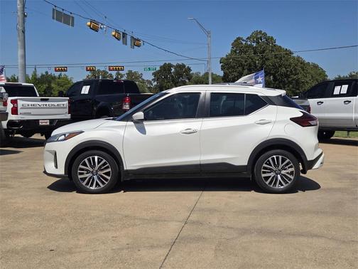 2024 Nissan Kicks SV
