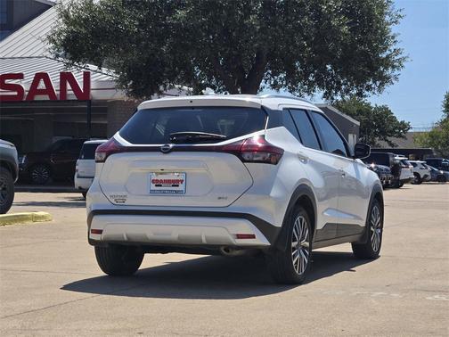 2024 Nissan Kicks SV