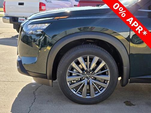 2025 Nissan Pathfinder SL 4WD