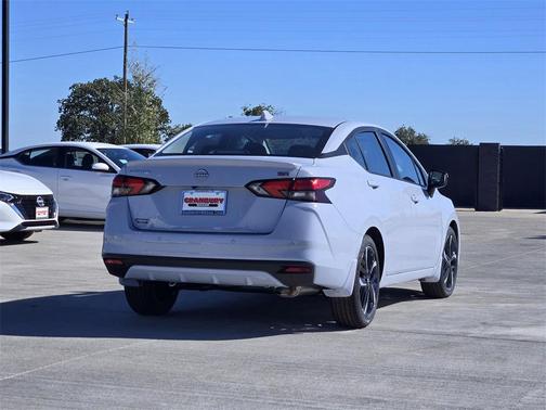 2025 Nissan Versa 1.6 S