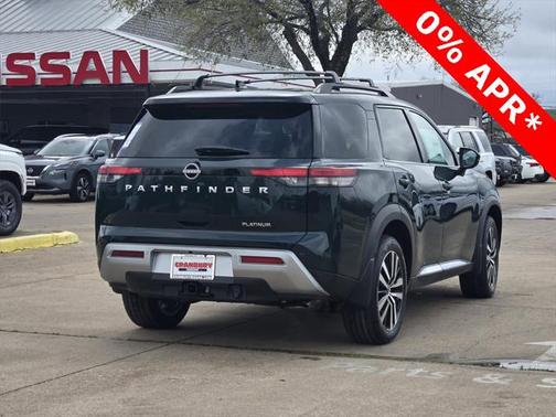 2025 Nissan Pathfinder Platinum FWD