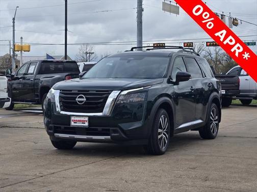 2025 Nissan Pathfinder Platinum FWD