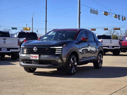 2025 Nissan Kicks SR