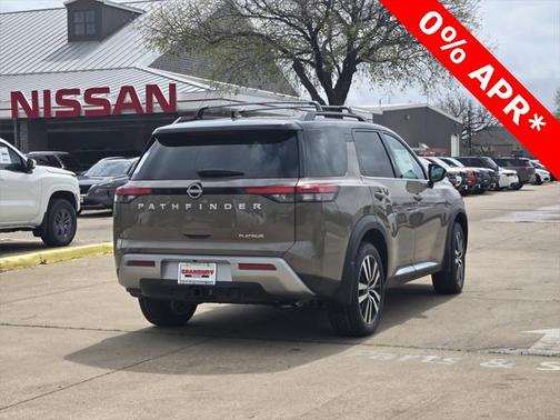 2025 Nissan Pathfinder Platinum FWD