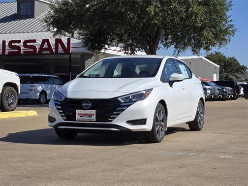 2025 Nissan Versa 1.6 SV