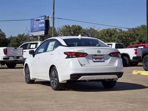 2025 Nissan Versa 1.6 SV